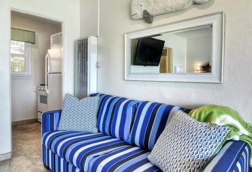 מוטל Beachcomber Inn