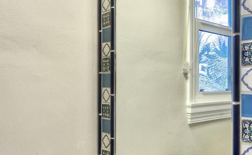 מוטל Beachcomber Inn