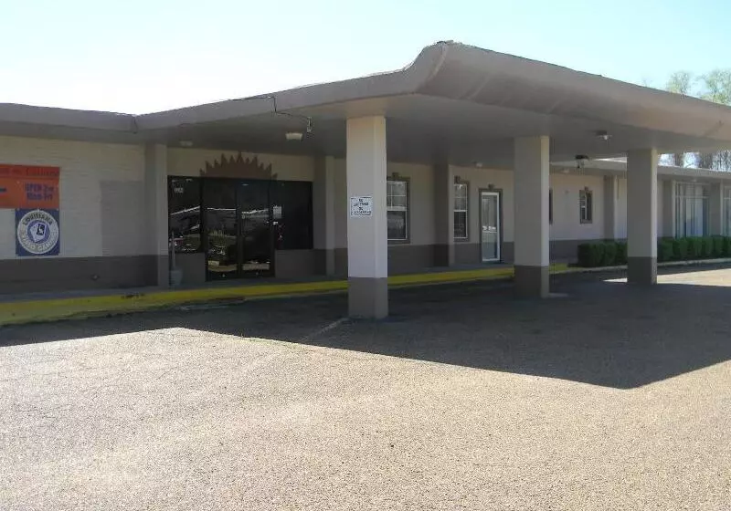 汽车旅馆  Sunrise Inn Lake Charles