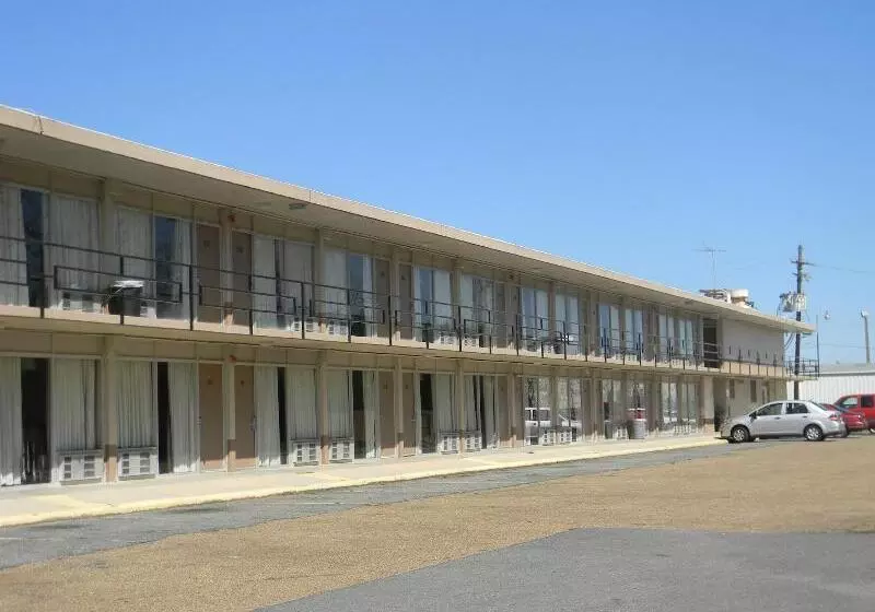 汽车旅馆  Sunrise Inn Lake Charles