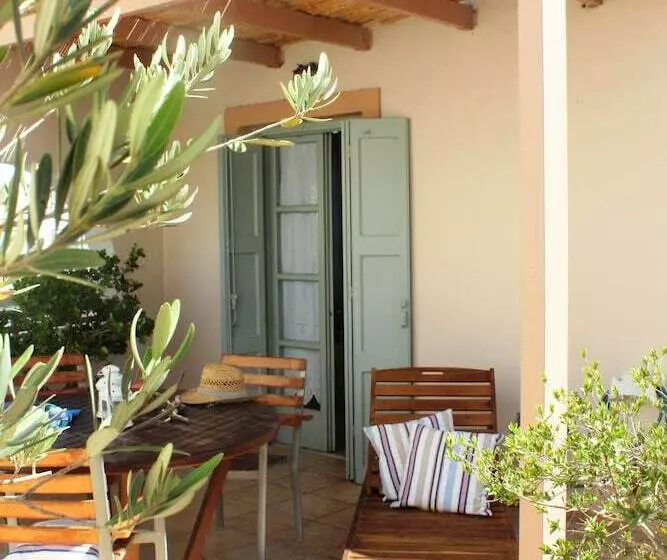 Nissia Kamares Hotel Apartments