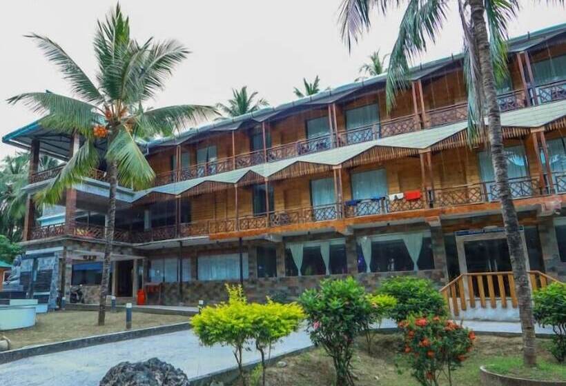 בית מלון כפרי Pearl Park Beach Resort Private Limited