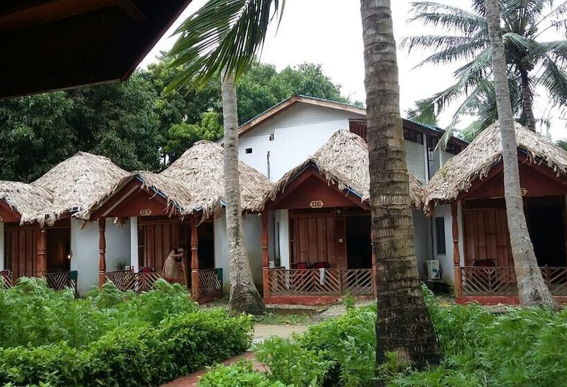 בית מלון כפרי Pearl Park Beach Resort Private Limited