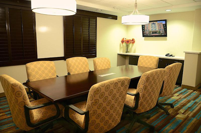 Candlewood Suites Denver Northeast Brighton, An Ihg