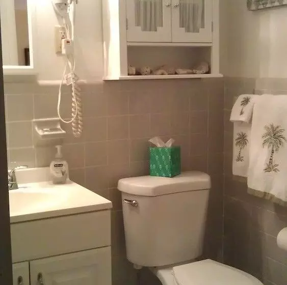 Deerfield Buccaneer Resort Apartments