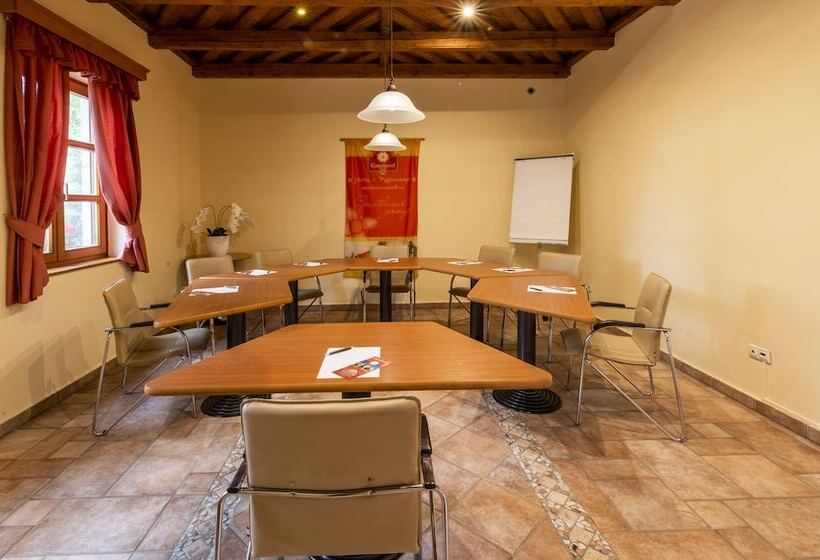 Gastland M0 Hotel & Conference Center