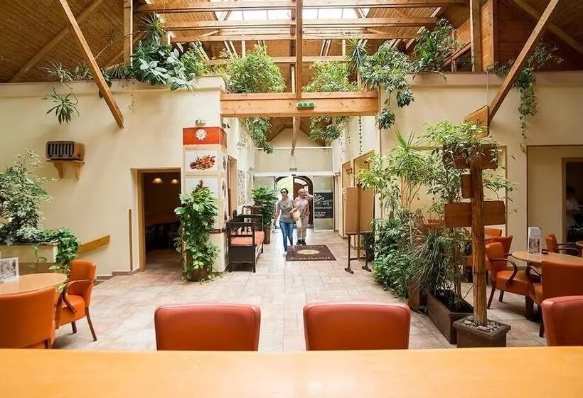 Gastland M0 Hotel & Conference Center