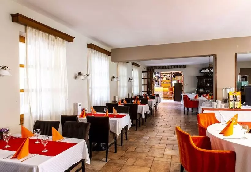 Gastland M0 Hotel & Conference Center