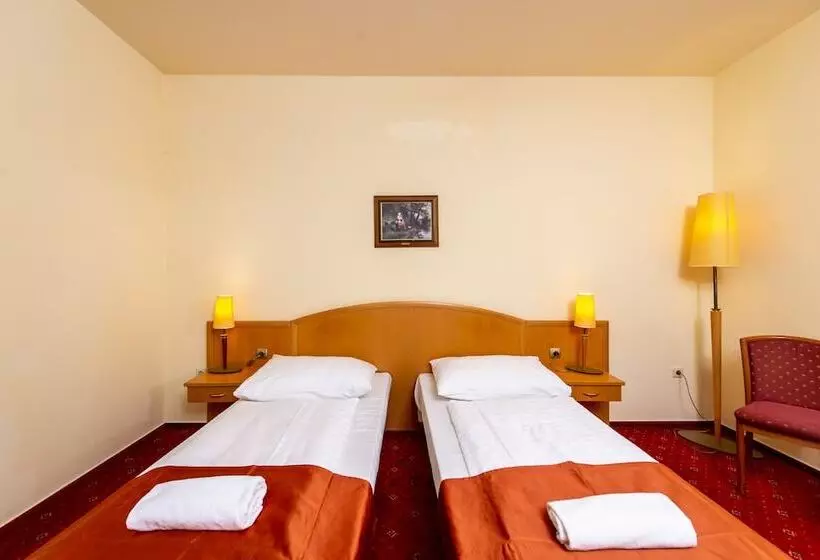 Gastland M0 Hotel & Conference Center