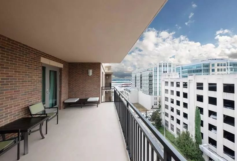 Hampton Inn & Suites Baton Rouge Downtown