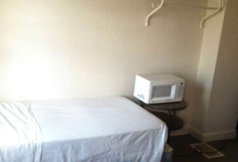 فندق Airport Lodge