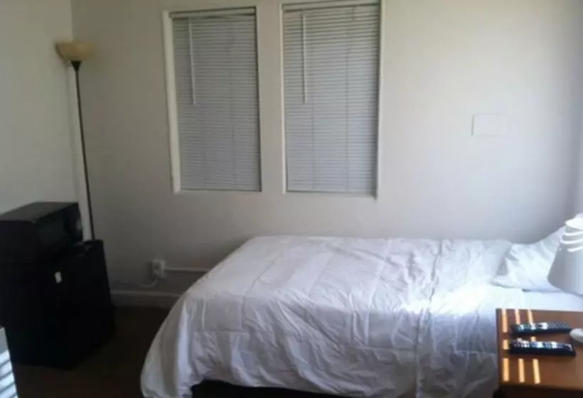 ホテル Airport Lodge