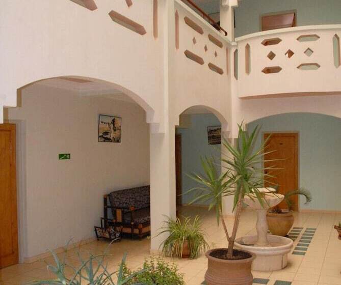 Отель Al Adarissa