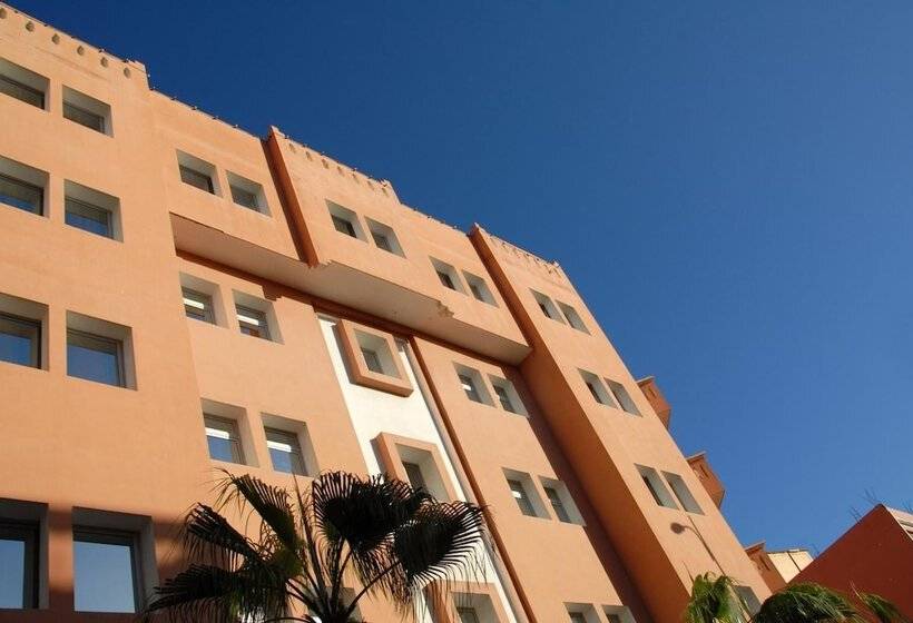 Отель Al Adarissa