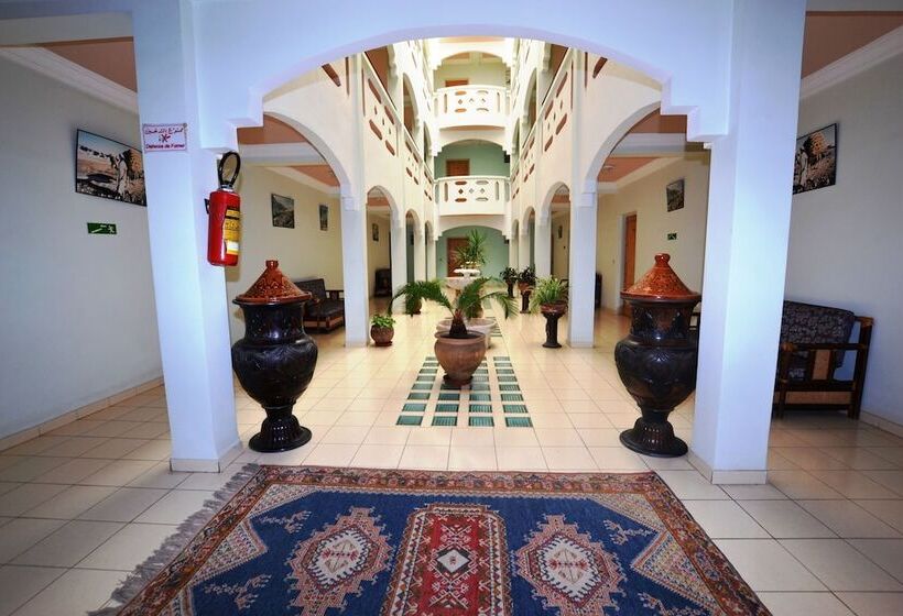 Отель Al Adarissa