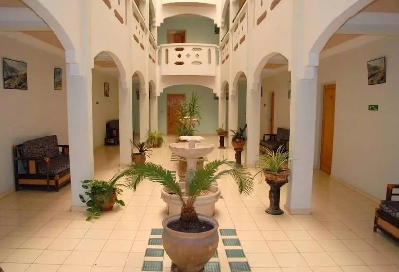 Отель Al Adarissa