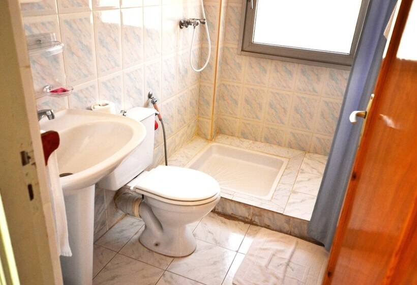 Отель Al Adarissa