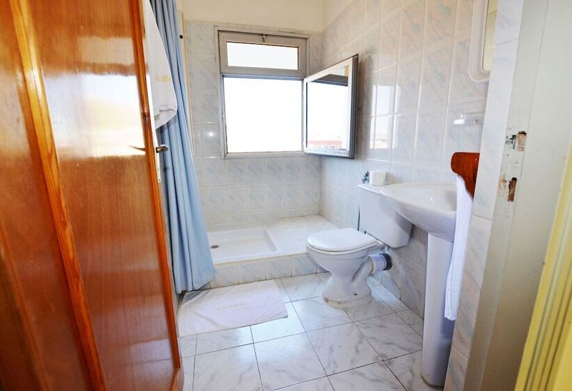 Отель Al Adarissa