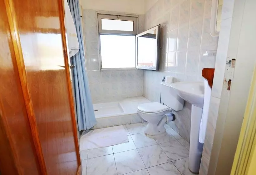 Отель Al Adarissa