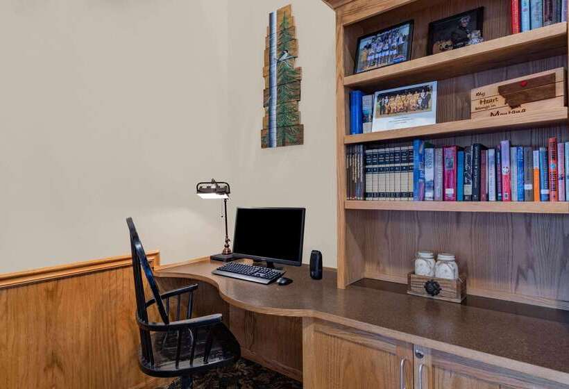 ホテル Americinn By Wyndham Havre