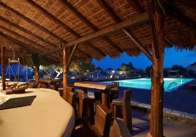 Отель Black Rose Beach Suites