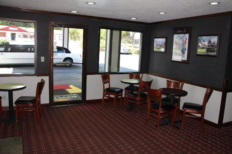 בית מלון כפרי Budgetel Inn And Suites Plus Helen