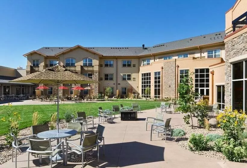 Clubhouse Hotel And Suites