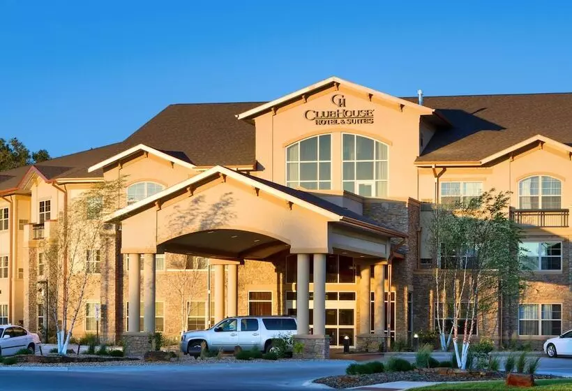 Clubhouse Hotel And Suites