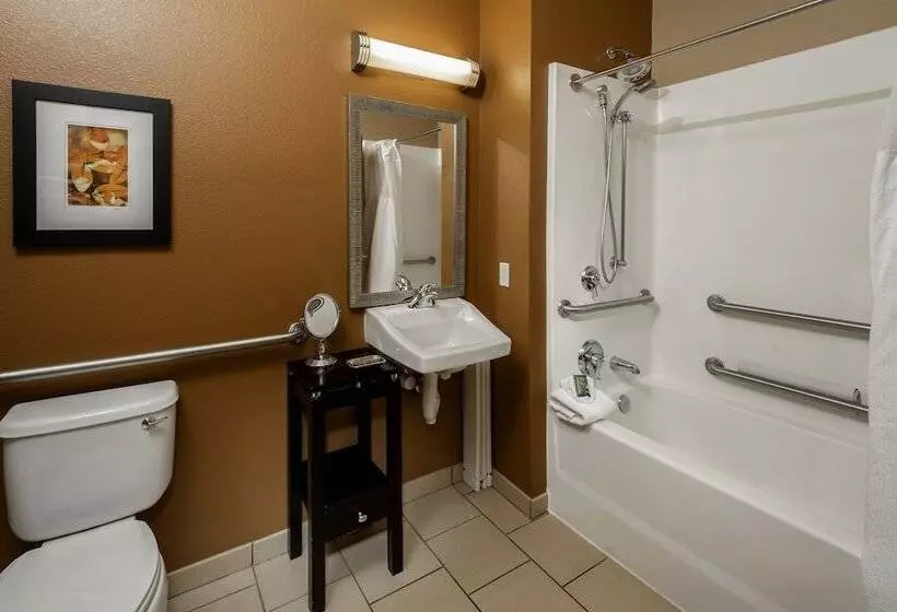 Clubhouse Hotel And Suites