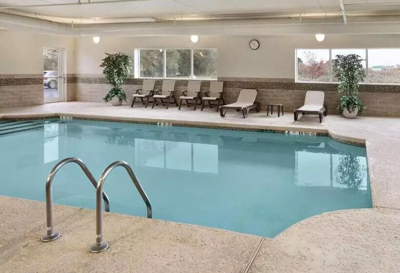 酒店 Country Inn & Suites By Radisson, Buffalo South I90, Ny