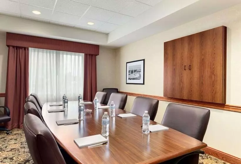 酒店 Country Inn & Suites By Radisson, Buffalo South I90, Ny