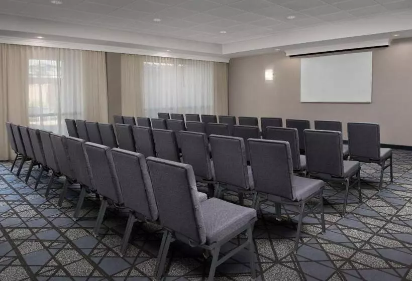 ホテル Courtyard By Marriott Panama City