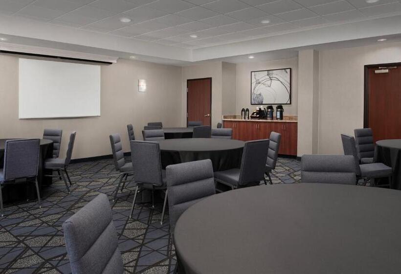 فندق Courtyard By Marriott Panama City