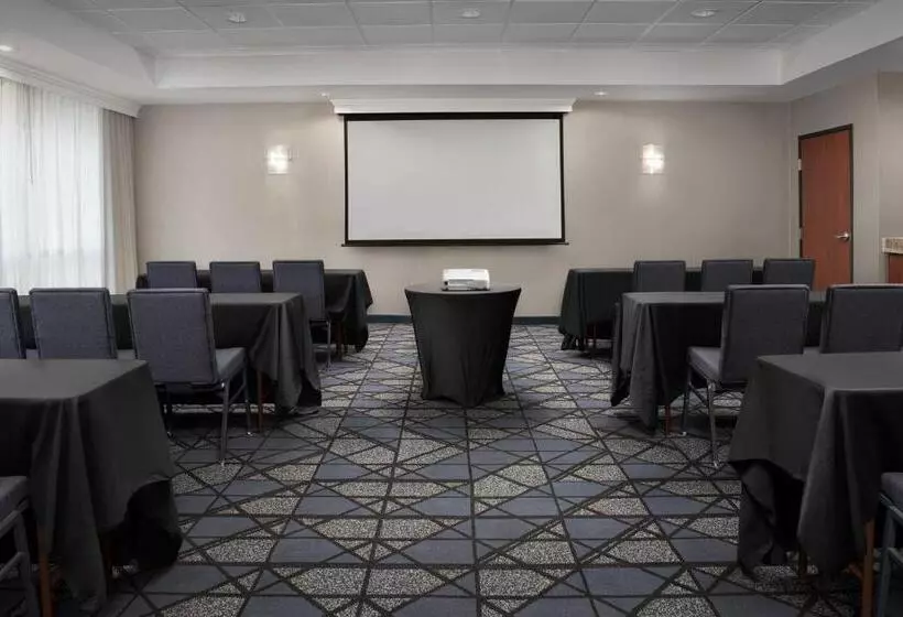 ホテル Courtyard By Marriott Panama City