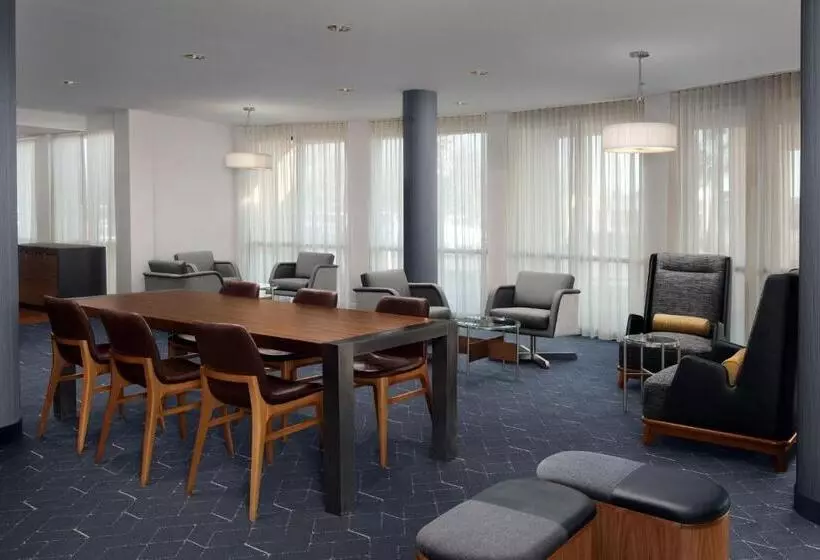 ホテル Courtyard By Marriott Panama City