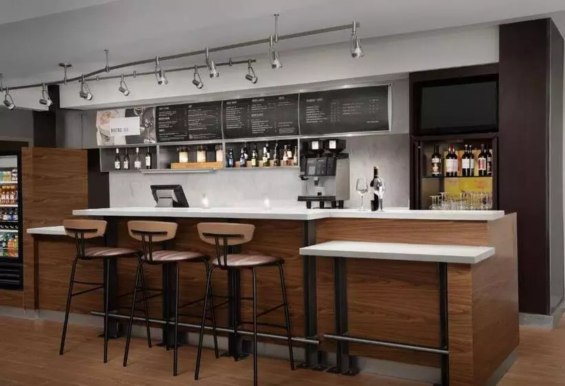 ホテル Courtyard By Marriott Panama City