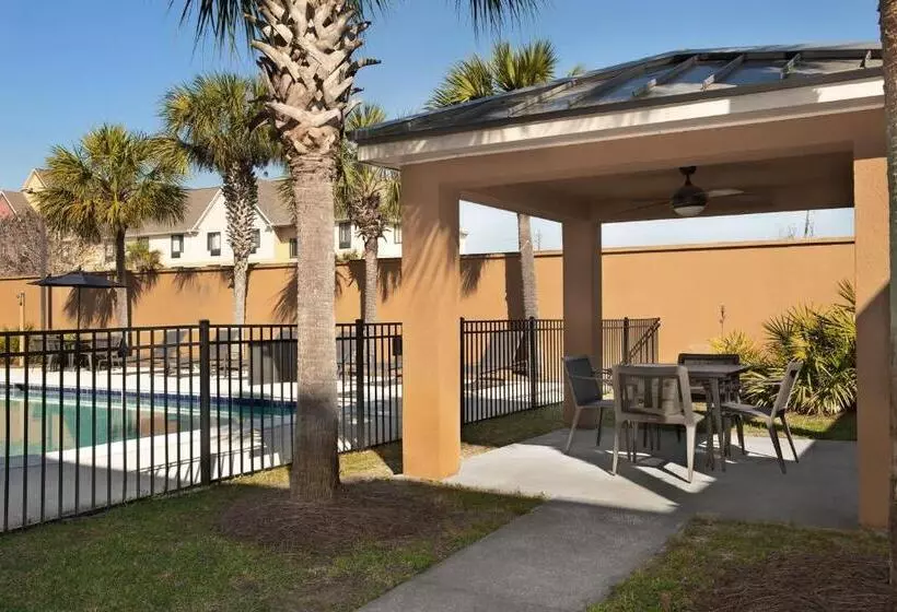 ホテル Courtyard By Marriott Panama City