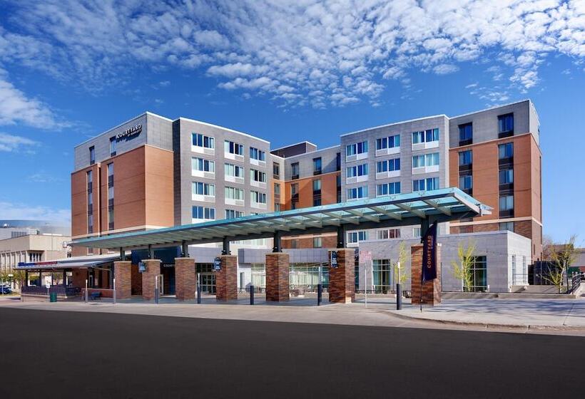 فندق Courtyard Lincoln Downtown