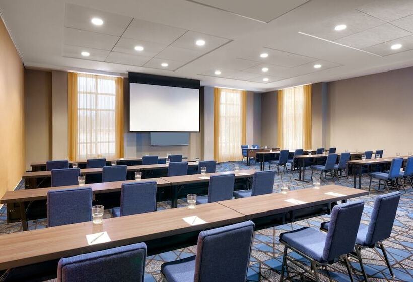 فندق Courtyard Lincoln Downtown