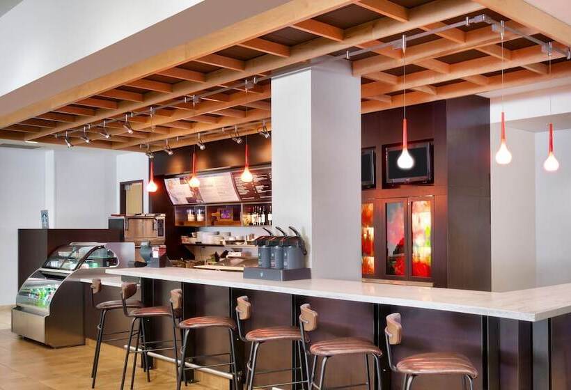 فندق Courtyard Lincoln Downtown