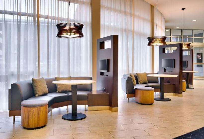 فندق Courtyard Lincoln Downtown