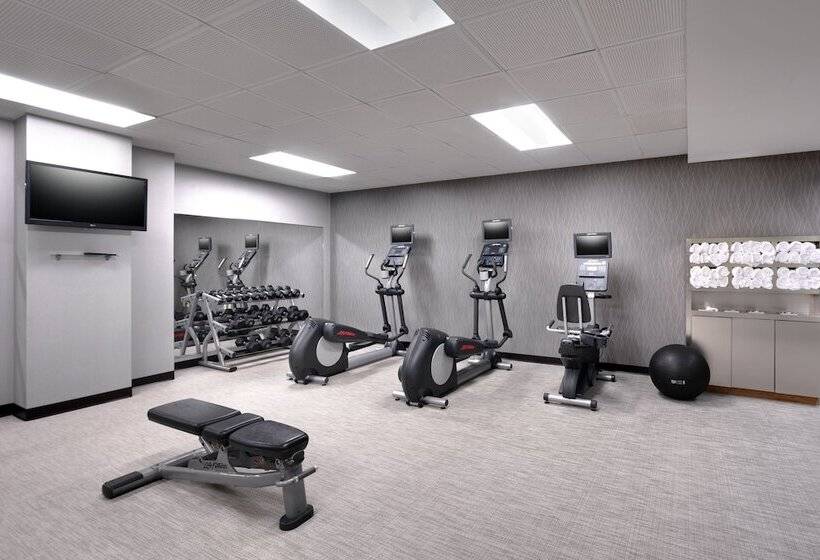 فندق Courtyard Lincoln Downtown