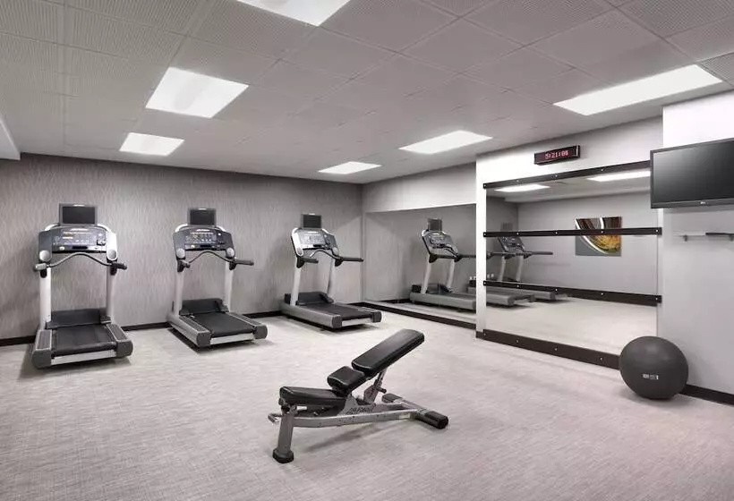 هتل Courtyard Lincoln Downtown