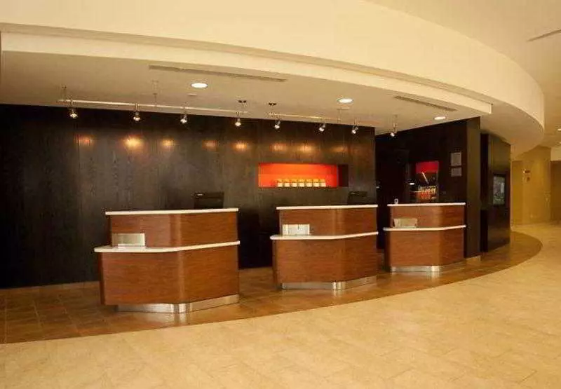 هتل Courtyard Lincoln Downtown