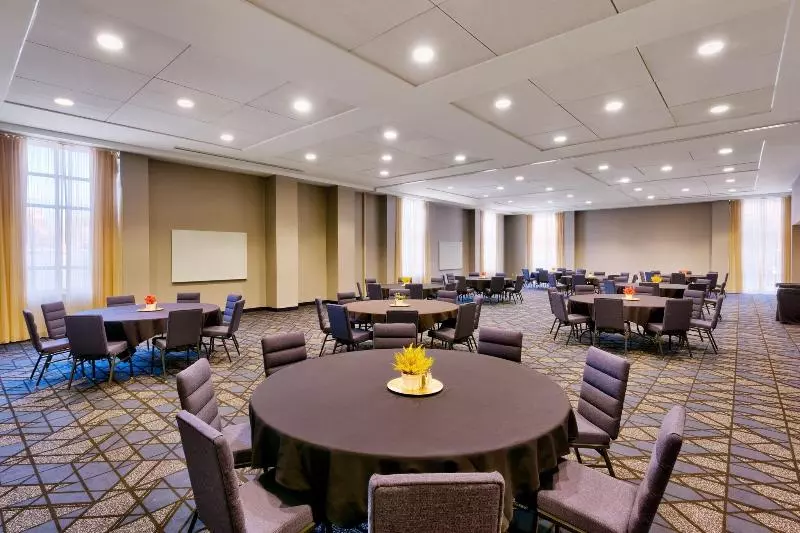 هتل Courtyard Lincoln Downtown