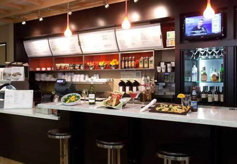 هتل Courtyard Lincoln Downtown