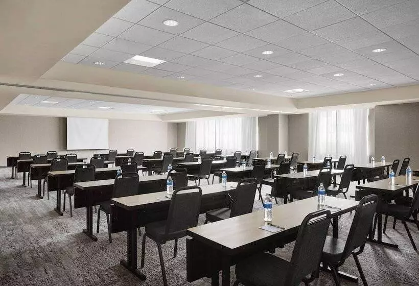 Hotel Courtyard By Marriott Newark Downtown