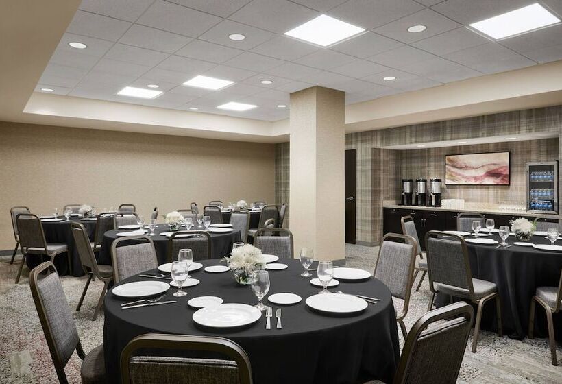 فندق Courtyard By Marriott Newark Downtown