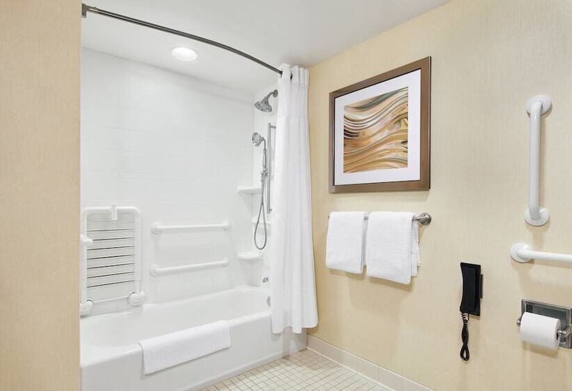 فندق Courtyard By Marriott Newark Downtown