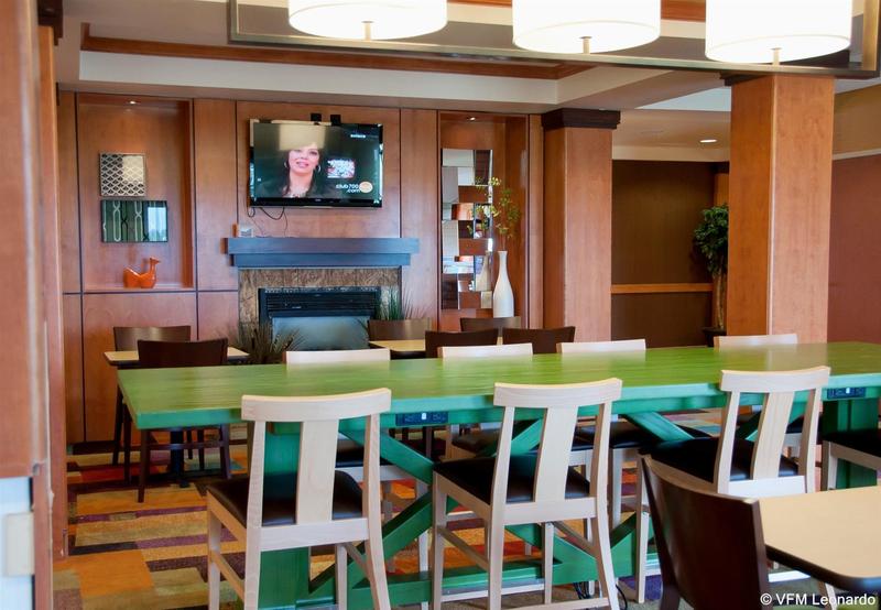 فندق Fairfield Inn & Suites Ames